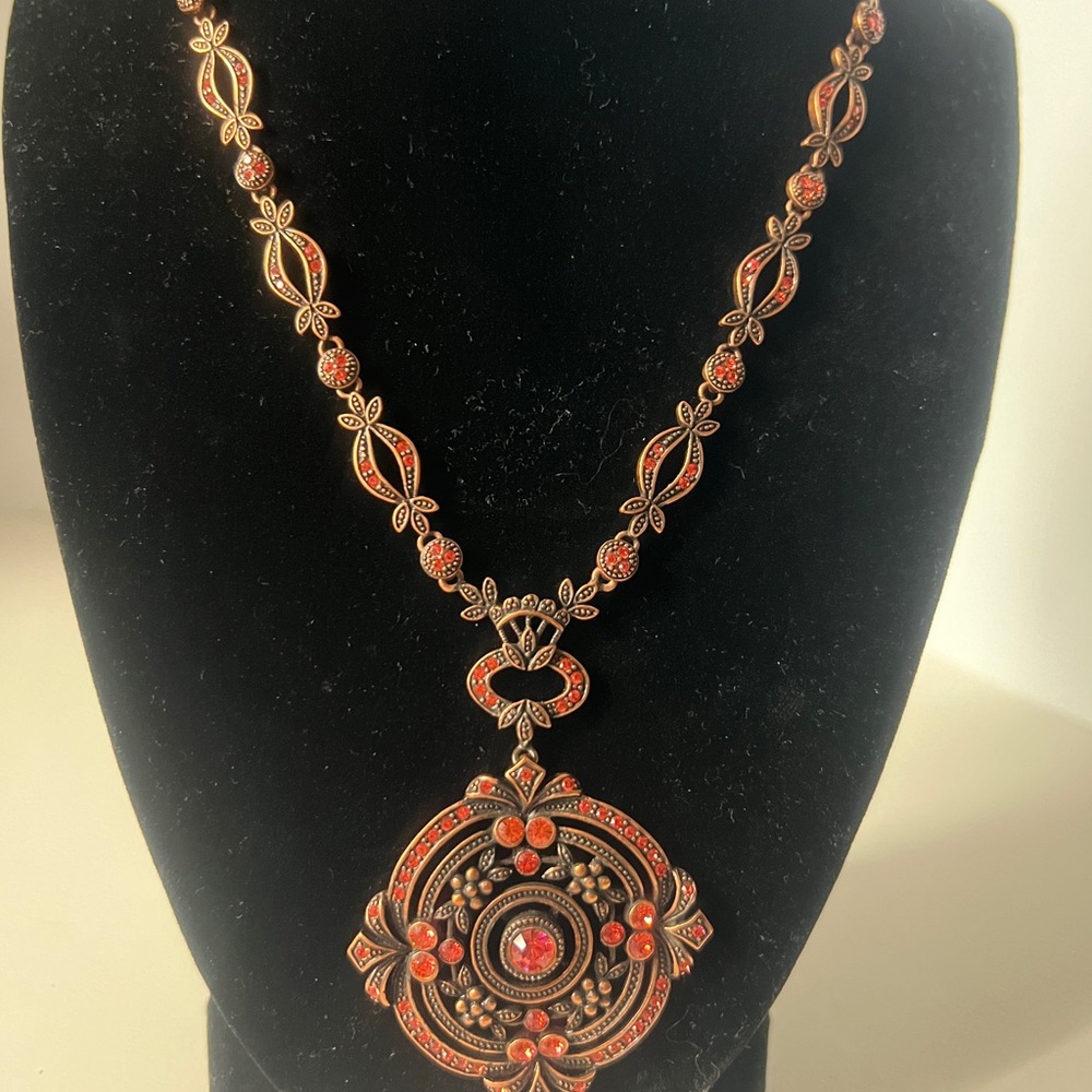 Joan Rivers Elegant Red and Gold Pendant Necklace